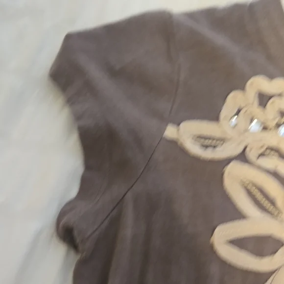 💥INC International Concepts Gray Floral Embellished Tee - Picture 4 of 5